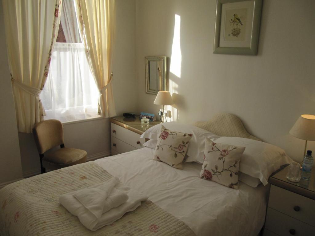 Bed and Breakfast The Shirley Торкі Номер фото
